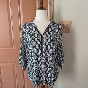 L Calvin Klein Black & White Henley Top